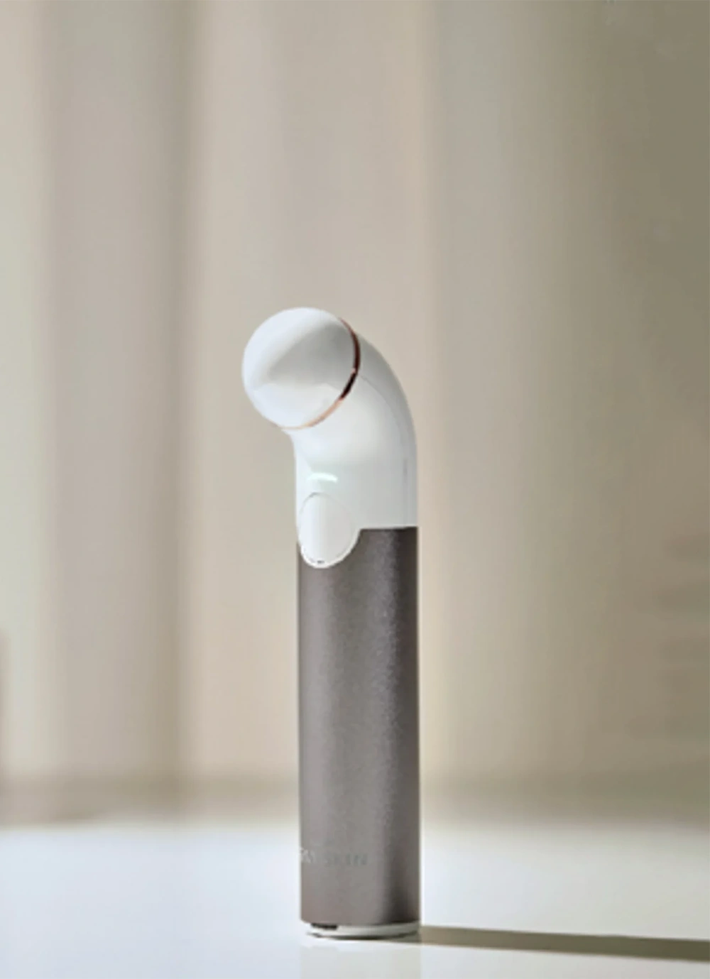 Portable-Plasma-Beauty-Device-AURORA-me